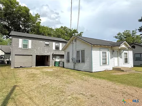1006 N Goldman St, Victoria, TX 77901