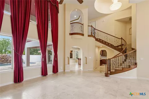 Living - 48 Post Oak Run, Inez, TX 77968 photo 3 of 11