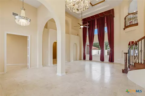 Living - 48 Post Oak Run, Inez, TX 77968 photo 4 of 11