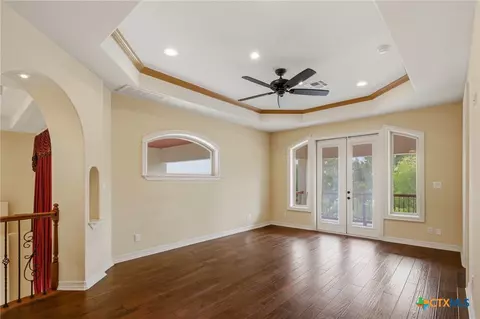 Living - 48 Post Oak Run, Inez, TX 77968 photo 10 of 11