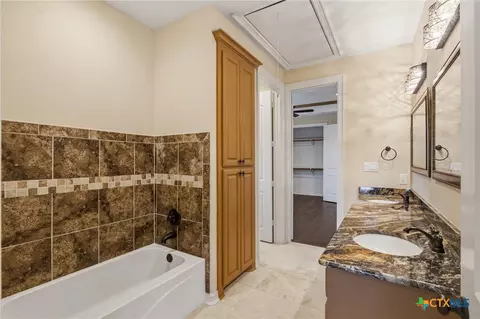 Bath - 48 Post Oak Run, Inez, TX 77968 photo 7 of 7