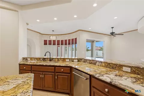 Kitchen - 48 Post Oak Run, Inez, TX 77968 photo 3 of 6