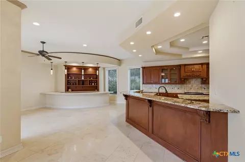 Living - 48 Post Oak Run, Inez, TX 77968 photo 9 of 11