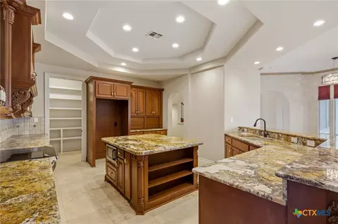 Kitchen - 48 Post Oak Run, Inez, TX 77968 photo 5 of 6