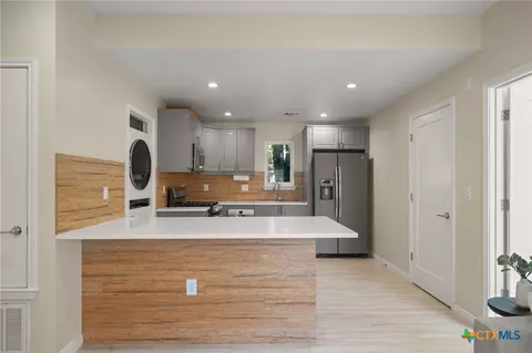 Kitchen - 1705 E 14th St #B, Austin, TX 78702 photo 1 of 1