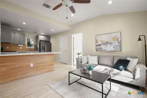 Other - 1705 E 14th St #B, Austin, TX 78702 photo 2 of 7