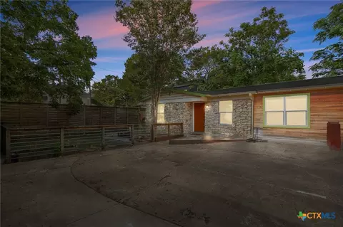 1705 E 14th St #B, Austin, TX 78702
