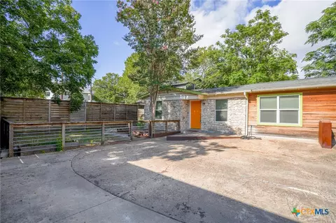 Exterior - 1705 E 14th St #B, Austin, TX 78702 photo 5 of 9