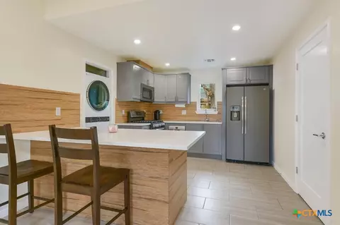 Other - 1705 E 14th St #B, Austin, TX 78702 photo 1 of 7