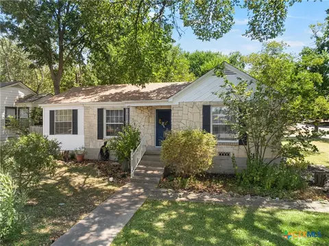 1417 S 15th St, Temple, TX 76504