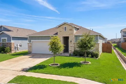3517 Tripps Pl, Seguin, TX 78155