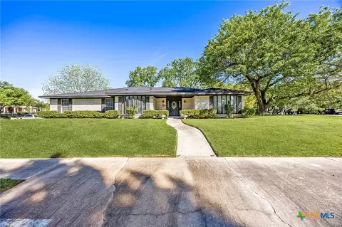 6101 Stillwood Dr, Killeen, TX 76543