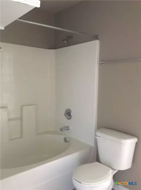 Bath - 3003 Baldwin Loop, Killeen, TX 76549 photo 5 of 6