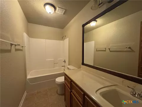 Bath - 3003 Baldwin Loop, Killeen, TX 76549 photo 1 of 6