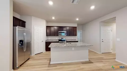 573 Hector Loop, Georgetown, TX 78626 photo 4