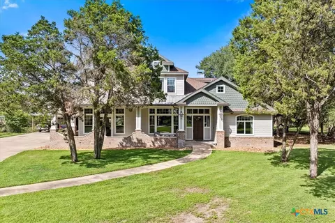 5 Horseshoe Trl, New Braunfels, TX 78132