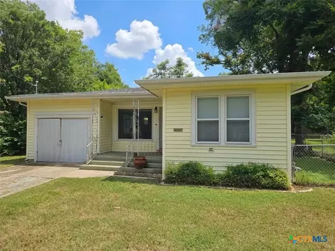 972 Booneville Ave, New Braunfels, TX 78130