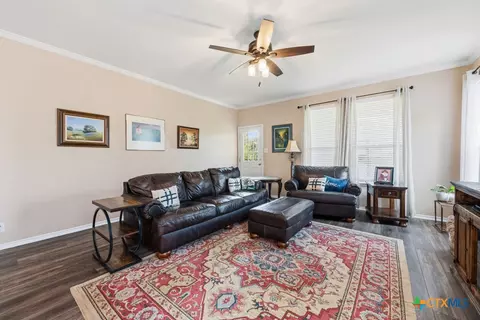 Living - 125 Eagle Flight, Cibolo, TX 78108 photo 1 of 2