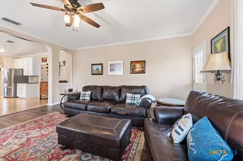 Living - 125 Eagle Flight, Cibolo, TX 78108 photo 2 of 2
