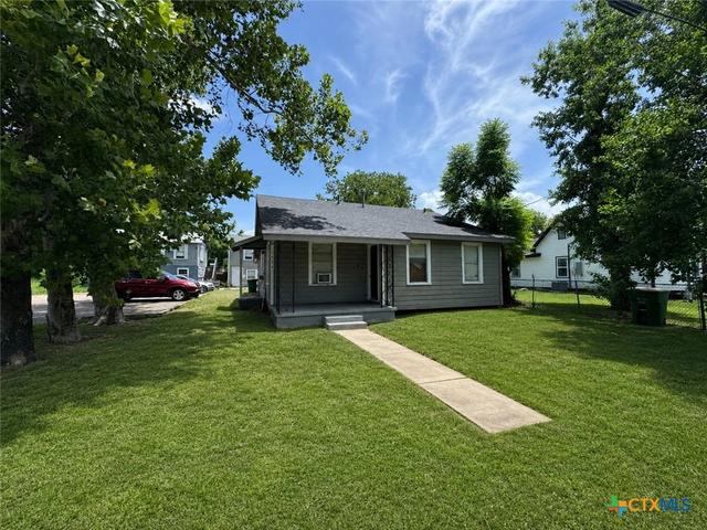 1314 E Power Ave, Victoria, TX 77901