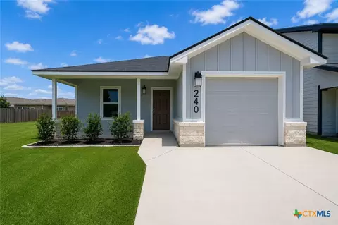 240 W Martindale, Seguin, TX 78155