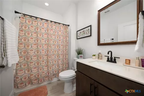 Bath - 405 Kitty Hawk Rd, Georgetown, TX 78633 photo 3 of 3