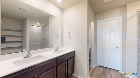Entry Way - 579 Hector Loop, Georgetown, TX 78626 photo 4 of 6