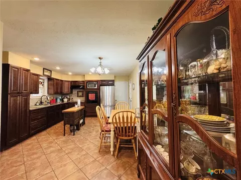 105 Curry Dr, Gatesville, TX 76528