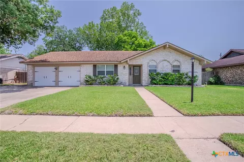 109 Norwich Glen St, Victoria, TX 77904