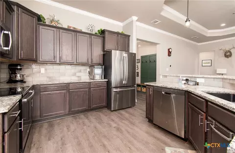 Kitchen - 3841 Green Tree Loop, Temple, TX 76502 photo 2 of 2