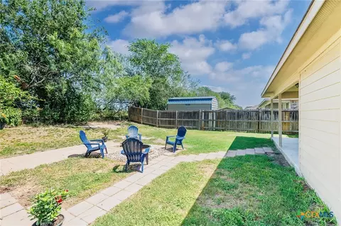 Exterior - 186 Talon, Luling, TX 78648 photo 4 of 7
