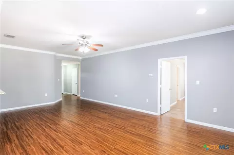 Living - 186 Talon, Luling, TX 78648 photo 3 of 5
