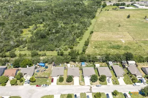 View/Area - 186 Talon, Luling, TX 78648 photo 2 of 6