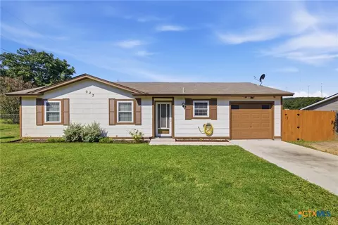 923 Hackberry St, Copperas Cove, TX 76522