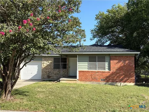 706 W Avenue E, Copperas Cove, TX 76522