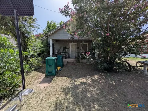 410 S 14th St, Gatesville, TX 76528