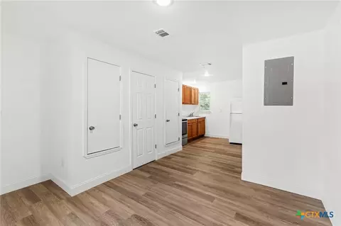 Entry Way - 2601 2603 Summer Ave, Waco, TX 76708 photo 1 of 3