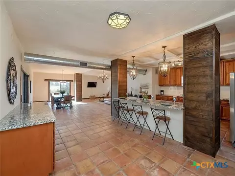 127 Bogie Dr, San Marcos, TX 78666