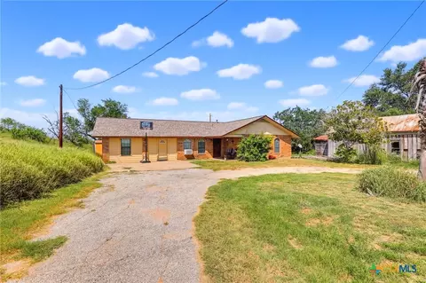 150 Fm 1303, Floresville, TX 78114