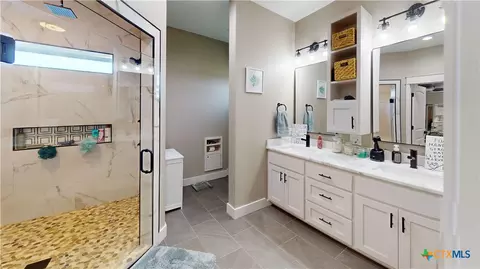 Bath - 206 Deer Trail Ln, Goliad, TX 77963 photo 1 of 5