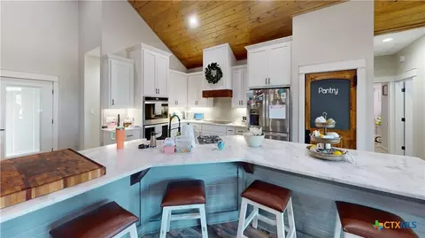 Kitchen - 206 Deer Trail Ln, Goliad, TX 77963 photo 4 of 4