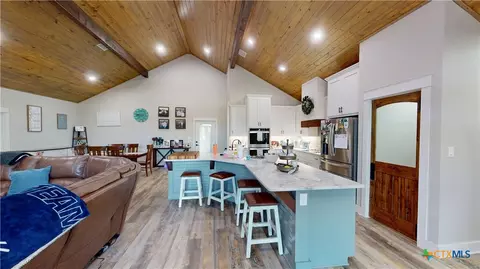 Entry Way - 206 Deer Trail Ln, Goliad, TX 77963 photo 1 of 3