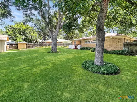 Exterior - 802 E 14th St, Cameron, TX 76520 photo 2 of 5