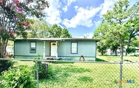 1009 Morelos St, Seguin, TX 78155