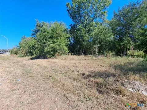 6077 Us-77 Hwy, Rockdale, TX 76567