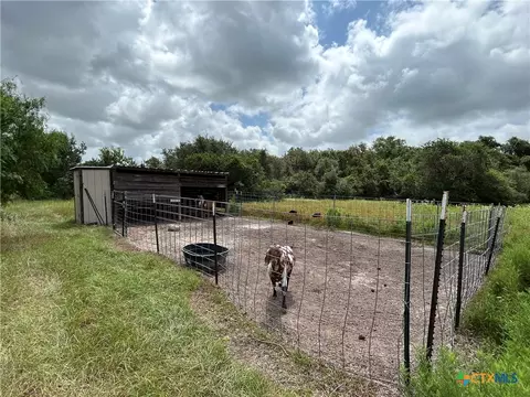 176 Loop Rd, Seadrift, TX 77983 photo 8