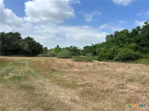 176 Loop Rd, Seadrift, TX 77983 photo 3