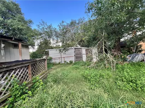 Exterior - 509 Pershing St, Luling, TX 78648 photo 2 of 2