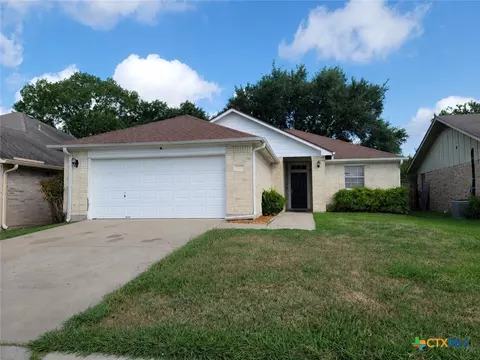 206 Belmoor Ln, Victoria, TX 77904