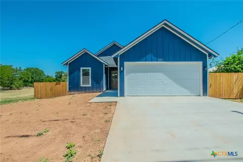 1307 Saint Louis St, Gatesville, TX 76528